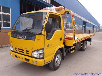 解放牌一拖二清障車 專業道路救援的可靠伙伴